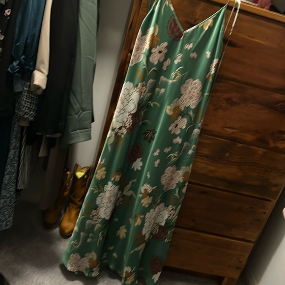 Dress womens. - Picture 1 of 3